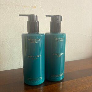 Victoria's Secret Very Sexy Sea body lotion 2 pack